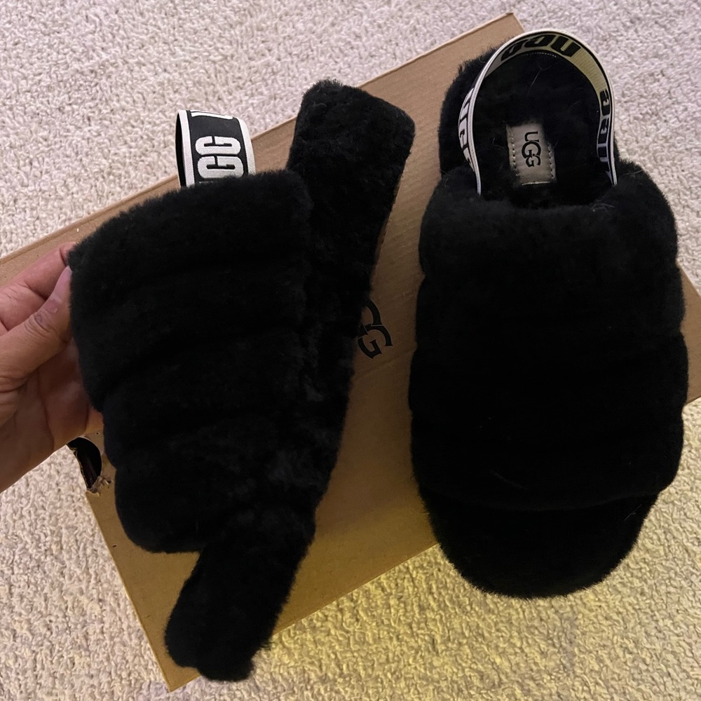 UGG black slipper slides